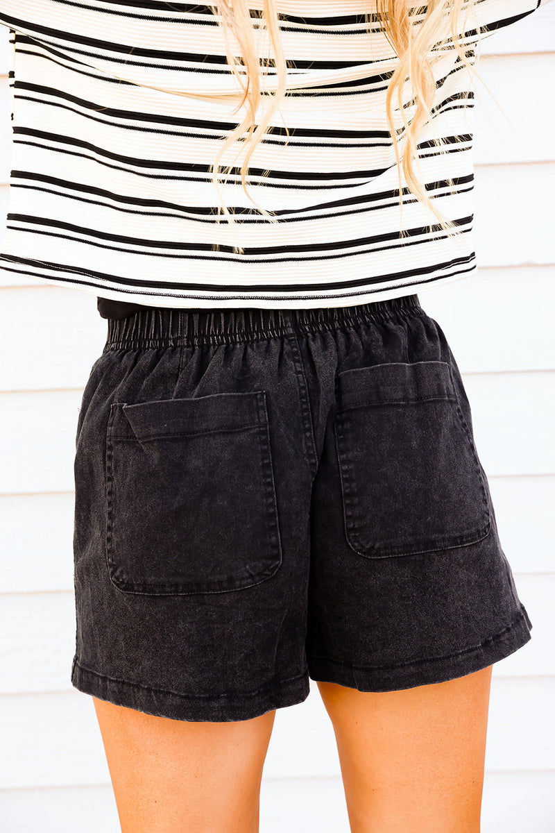 Fall Essentials Elastic Shorts-Black