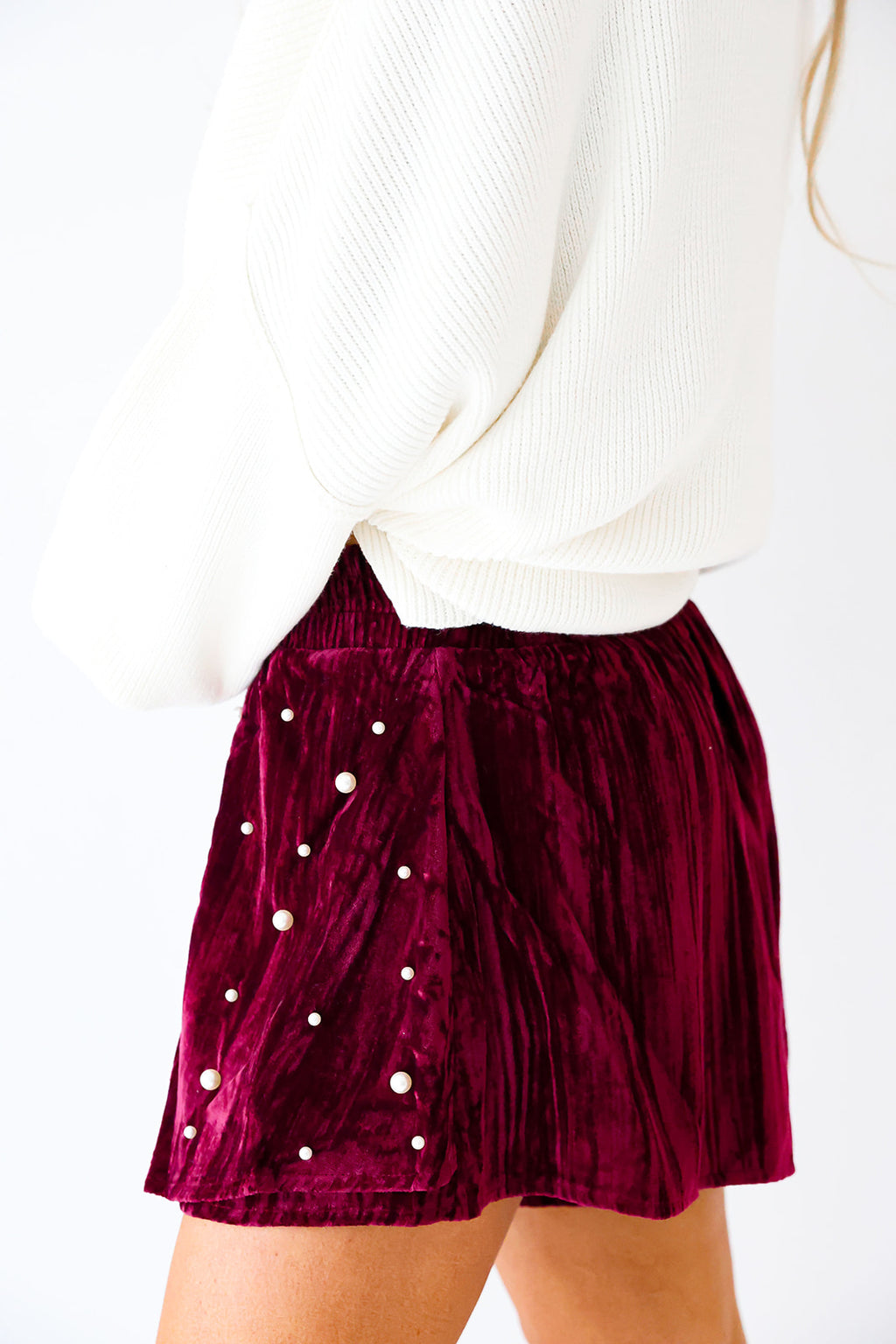 Under The Mistletoe Pearl Skort-Wine