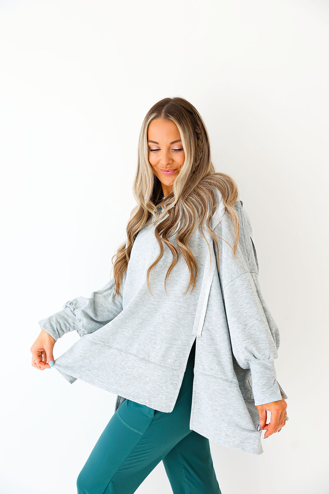 Split Hem Crewneck – Heather Gray