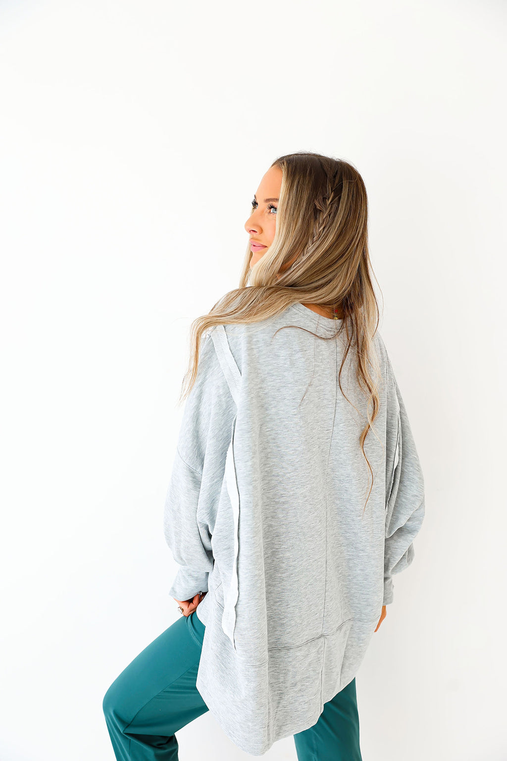 Split Hem Crewneck – Heather Gray