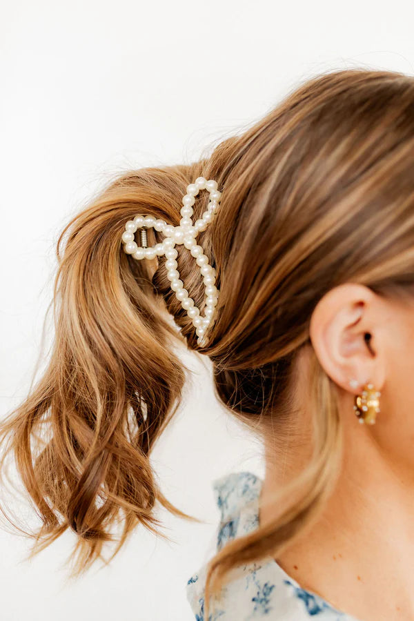Paris Pearl Bow Claw Clip
