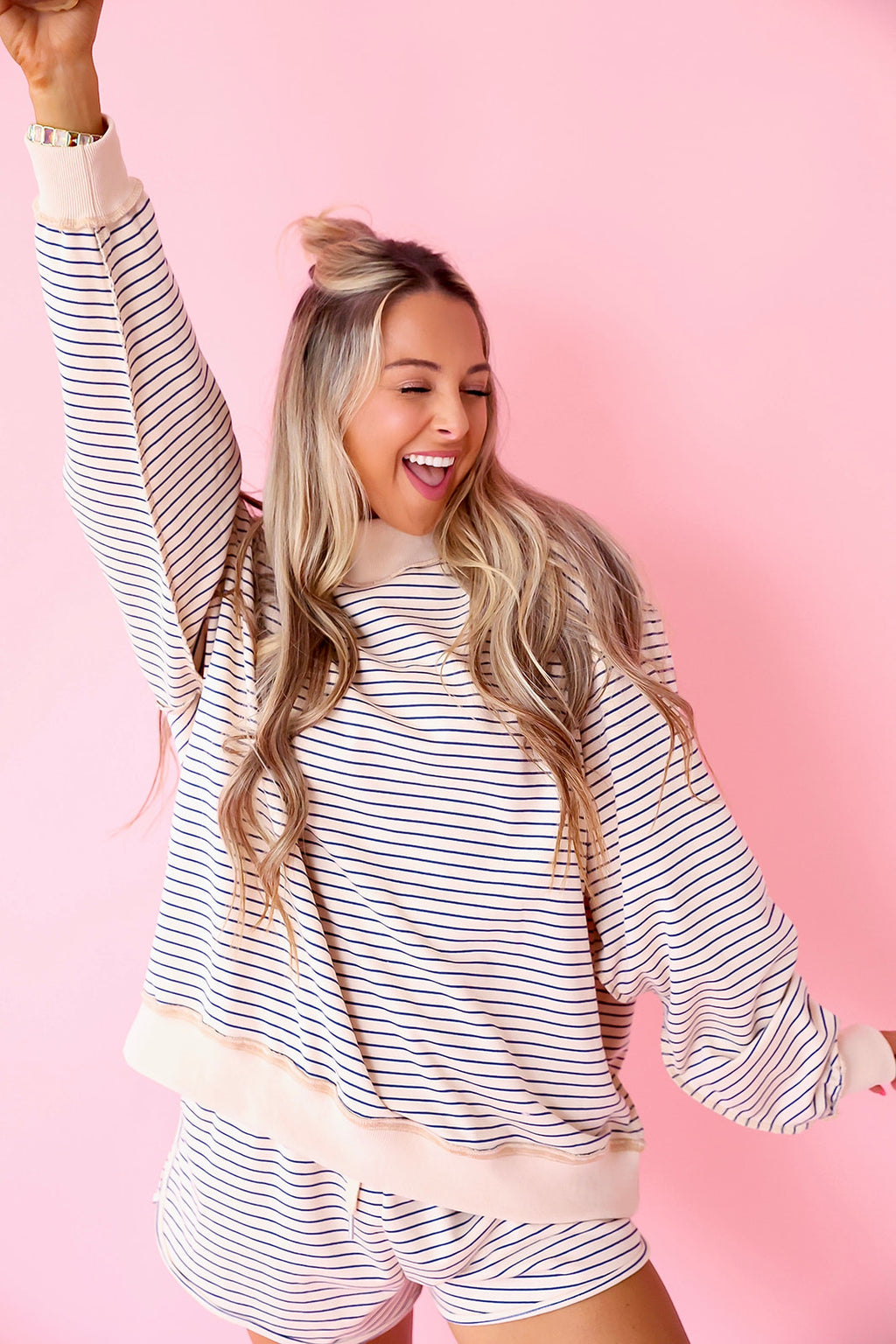 Comfy Club Mockneck– Natural/Navy