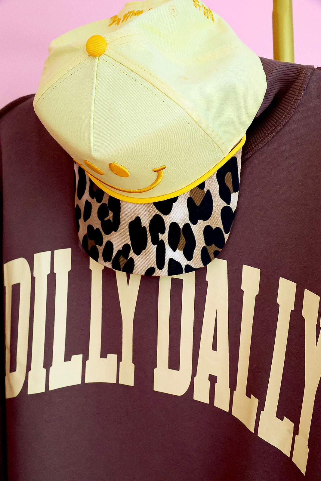 Dilly Dally Mockneck- Brown/Yellow