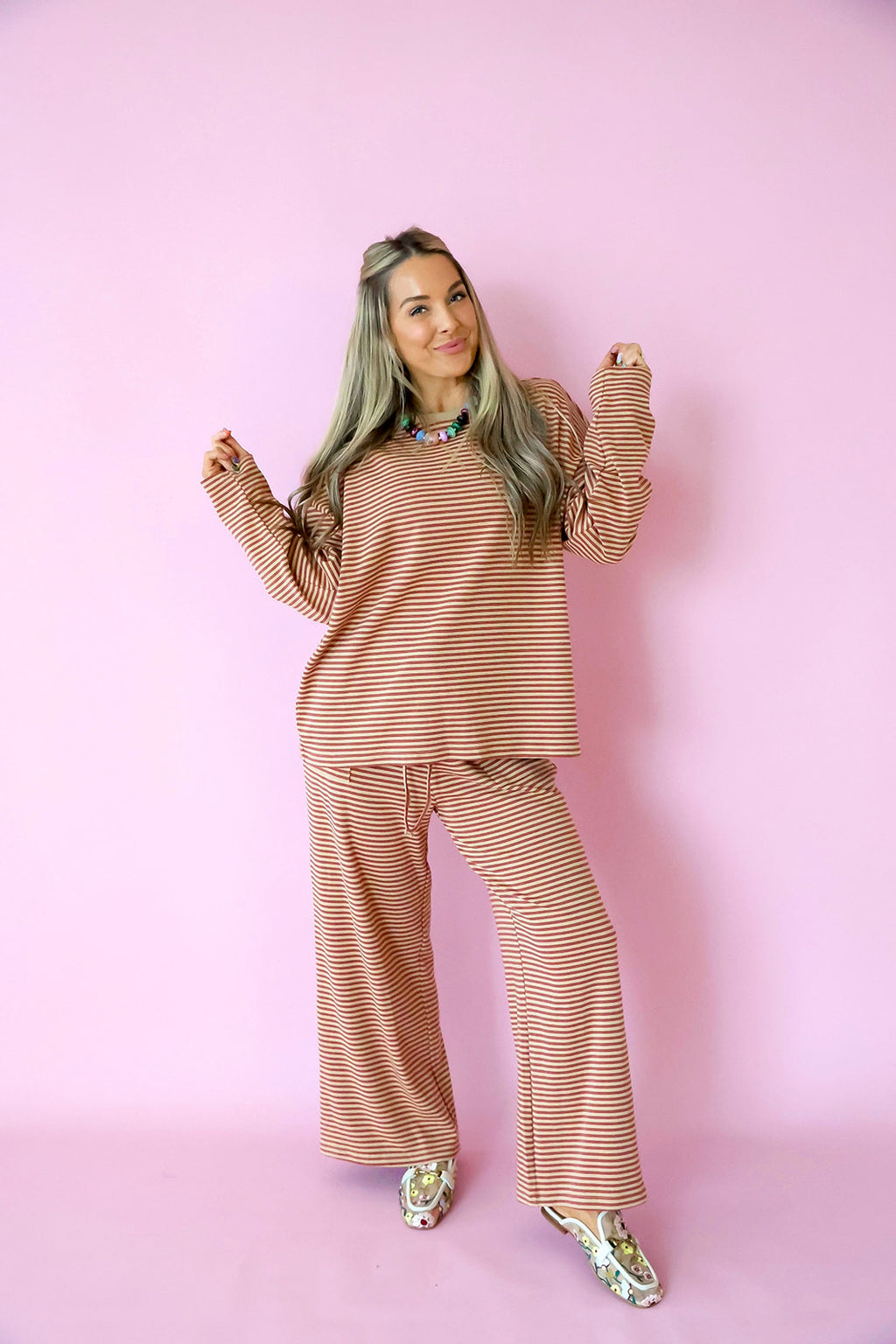 Main Character Long Sleeve Set – Taupe/Rosewood