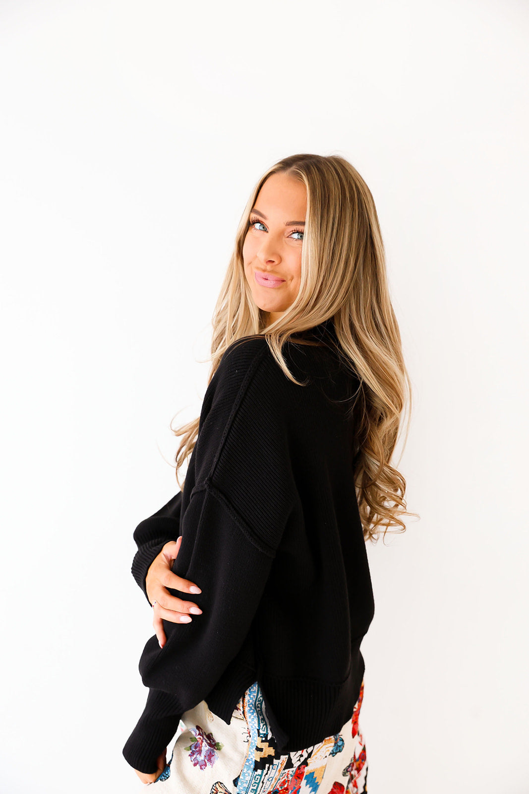 Say Yes Sweater Short- Black