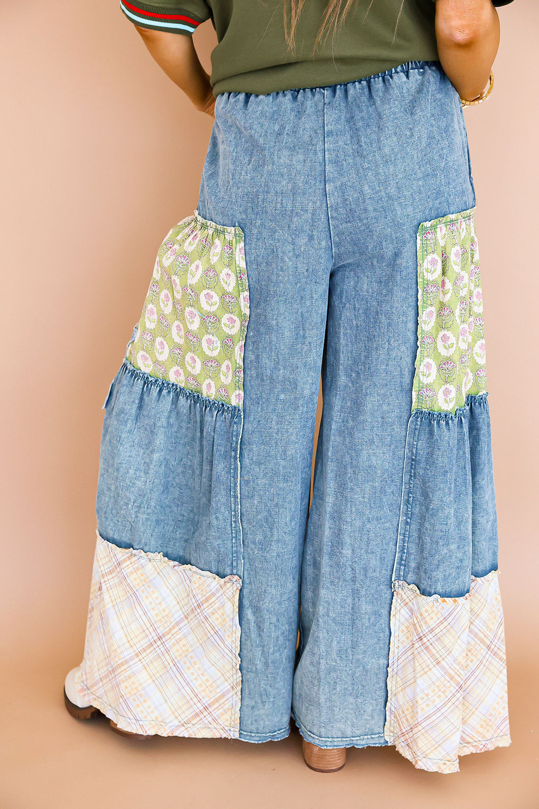 Star of the Show Pants- Medium Wash