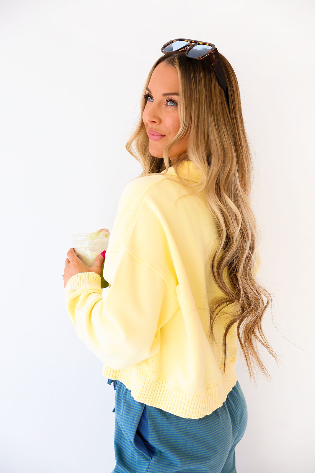 Stay Golden Pullover