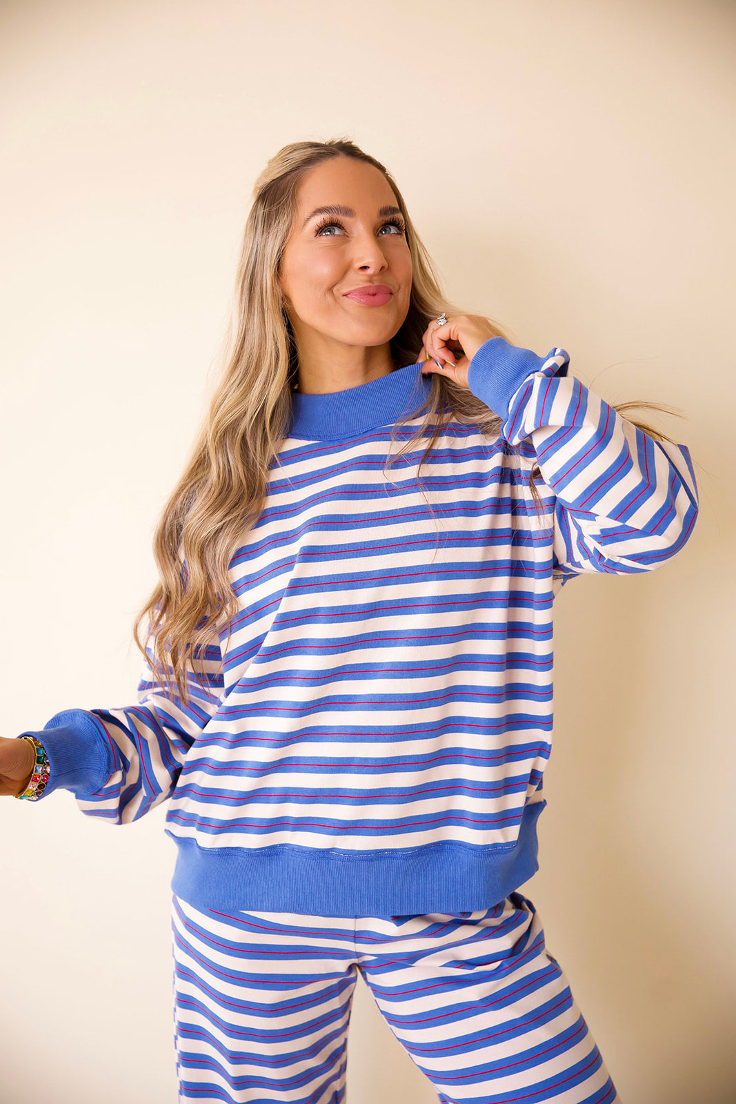 The Feel Good Club Pullover – Blue/Cream