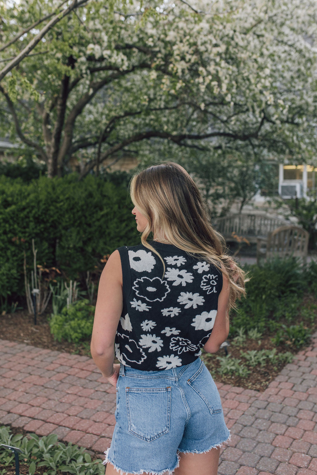 Flower Hour Tank