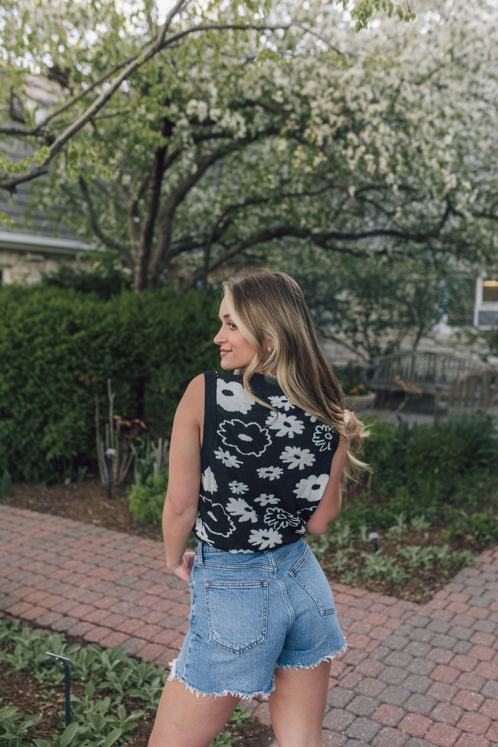 Flower Hour Tank