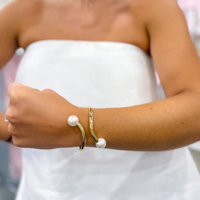 Kind of a Moment Double Pearl Bangle- Gold
