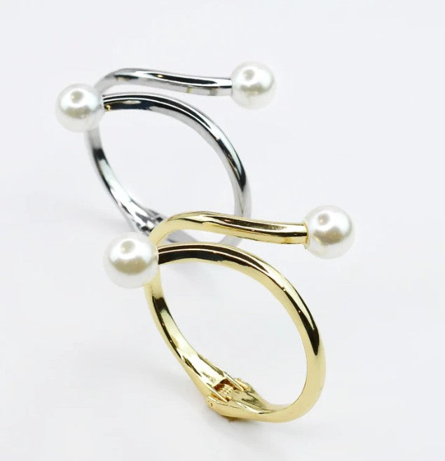 PREORDER: Treasure Jewels- Silver Kind of a Moment Double Pearl Bangle
